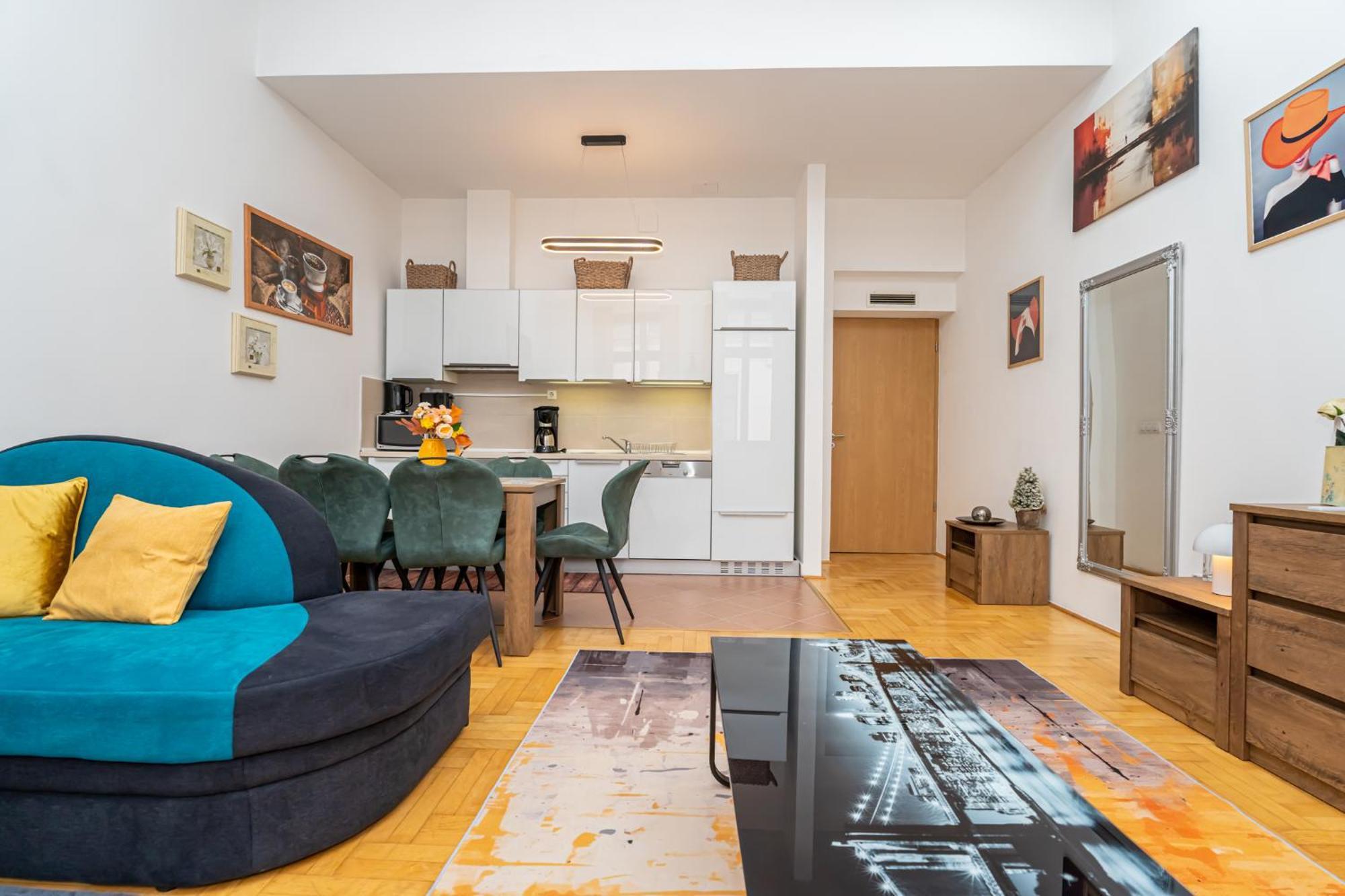 Apartamento My Gozsdu Historic Passage *